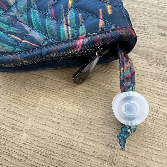 Lug SLEEPER Make Up Brush Holder - Picture 4 of 5